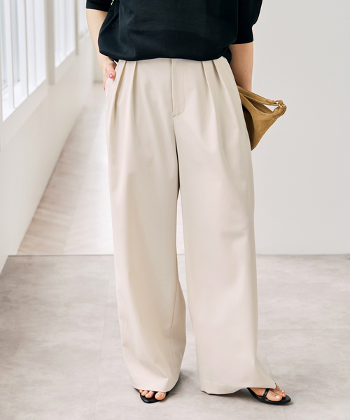 Spick & Span（スピックアンドスパン）の「《セットアップ可》ツイルストレッチタックパンツ（スラックス・レディース・アイボリー/チャコールグレー・36/38）」の2枚目の写真