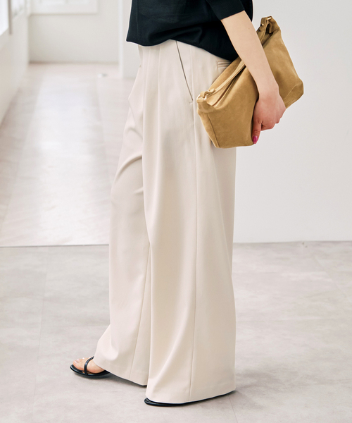 Spick & Span（スピックアンドスパン）の「《セットアップ可》ツイルストレッチタックパンツ（スラックス・レディース・アイボリー/チャコールグレー・36/38）」の12枚目の写真