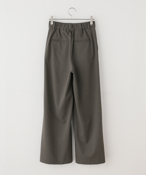 Spick & Span（スピックアンドスパン）の「《セットアップ可》ツイルストレッチタックパンツ（スラックス・レディース・アイボリー/チャコールグレー・36/38）」の20枚目の写真