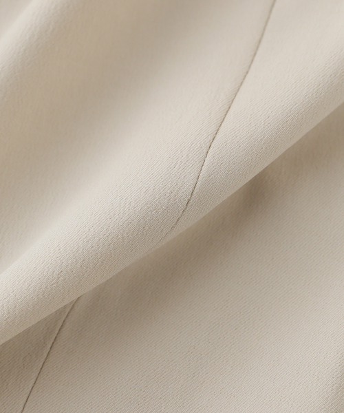 Spick & Span（スピックアンドスパン）の「《セットアップ可》ツイルストレッチタックパンツ（スラックス・レディース・アイボリー/チャコールグレー・36/38）」の5枚目の写真