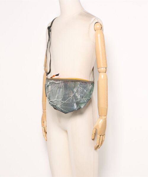 WEEKEND(ER)(ウィークエンダー)の「WEEKEND(ER)/ウィークエンダー ショルダーバッグ MESH PRINT BAG 9280001(ショルダーバッグ・メンズ・カモフラージュ・FREE)」の5枚目の写真