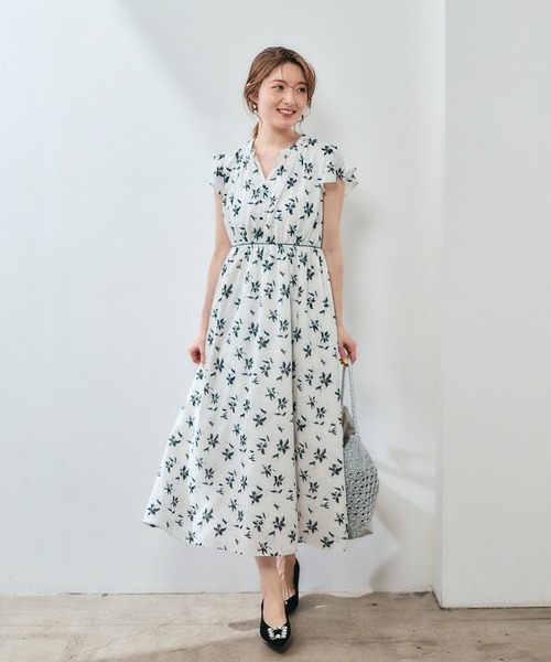 12Twelve Agenda(トゥエルブ アジェンダ)の「キーネック花柄ワンピース(ワンピース・レディース・グリーン/ブラック・M)」の1枚目の写真