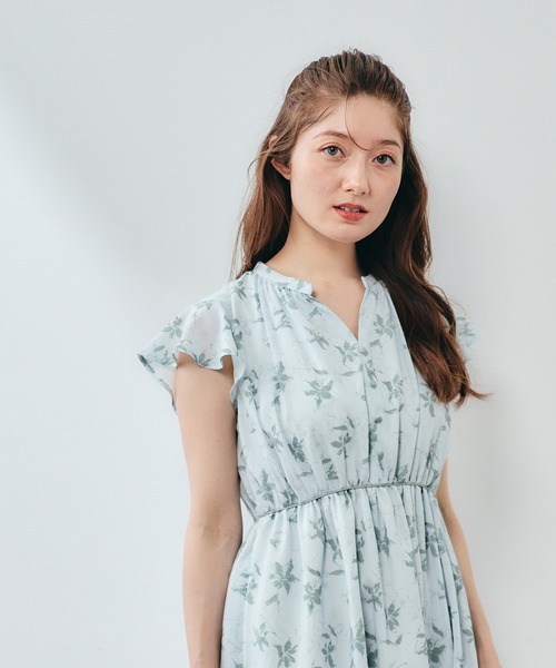 12Twelve Agenda(トゥエルブ アジェンダ)の「キーネック花柄ワンピース(ワンピース・レディース・グリーン/ブラック・M)」の19枚目の写真