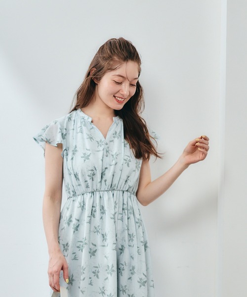 12Twelve Agenda(トゥエルブ アジェンダ)の「キーネック花柄ワンピース(ワンピース・レディース・グリーン/ブラック・M)」の18枚目の写真
