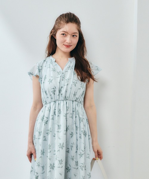 12Twelve Agenda(トゥエルブ アジェンダ)の「キーネック花柄ワンピース(ワンピース・レディース・グリーン/ブラック・M)」の17枚目の写真