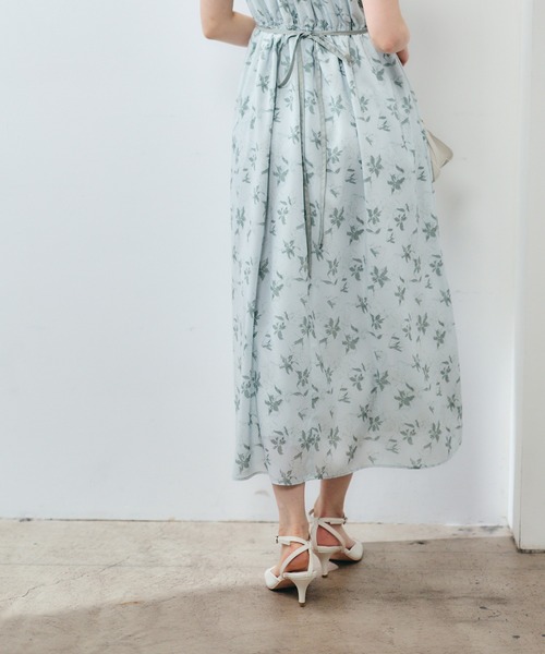 12Twelve Agenda(トゥエルブ アジェンダ)の「キーネック花柄ワンピース(ワンピース・レディース・グリーン/ブラック・M)」の22枚目の写真