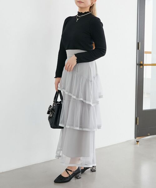 MAJESTIC LEGON(マジェスティックレゴン)の「ハイネックパフスリーブトップス(Tシャツ/カットソー・レディース・ブラック/アイボリー・MEDIUM)」の10枚目の写真
