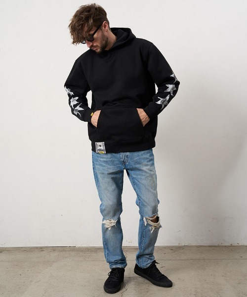 STUD MUFFIN(スタッドマフィン)の「mpa4113- T-C裏毛起毛 ドルスターカラークリスタルプルパーカー(624-02915)(パーカー・メンズ・アッシュ/ブラック/ベージュ・4/3/2)」の7枚目の写真