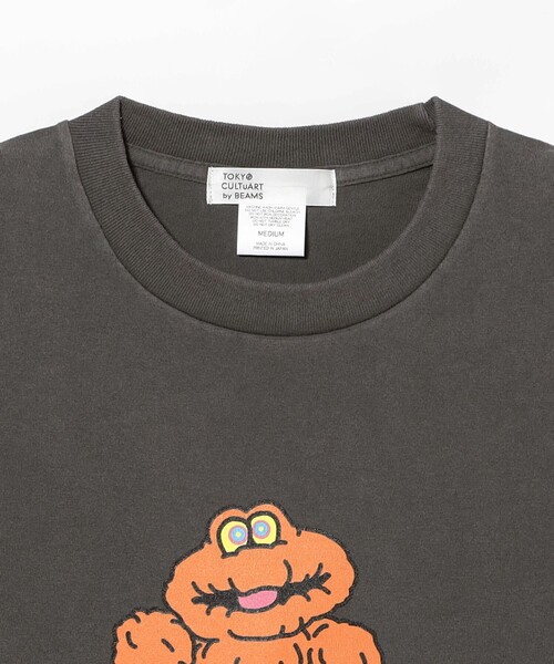 TOKYO CULTUART by BEAMS(トウキョウカルチャートバイビームス)の「フジサキタクマ / MIKE T-Shirt(Tシャツ/カットソー・レディース・チャコールグレー/グリーン・SMALL/LARGE/X-LARGE/MEDIUM)」の4枚目の写真