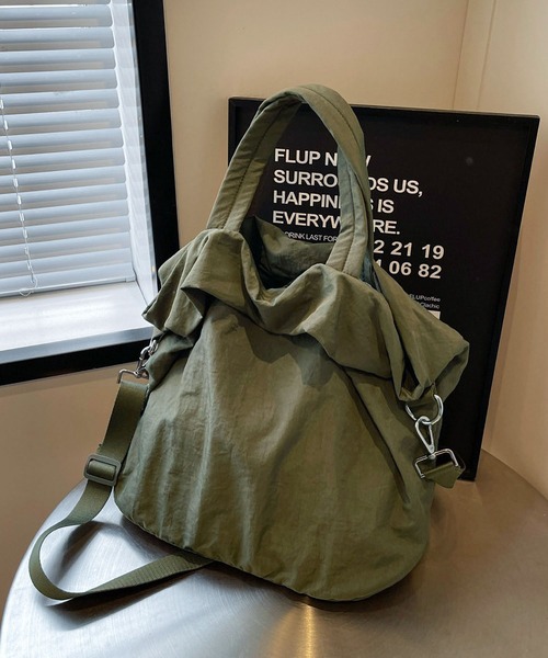 LA VORAGINE(ラ ヴォラジネ)の「2way大容量 シャカシャカビッグトートバッグショルダーバッグ(ショルダーバッグ・レディース・グリーン/ブラック/ベージュ・FREE)」の3枚目の写真