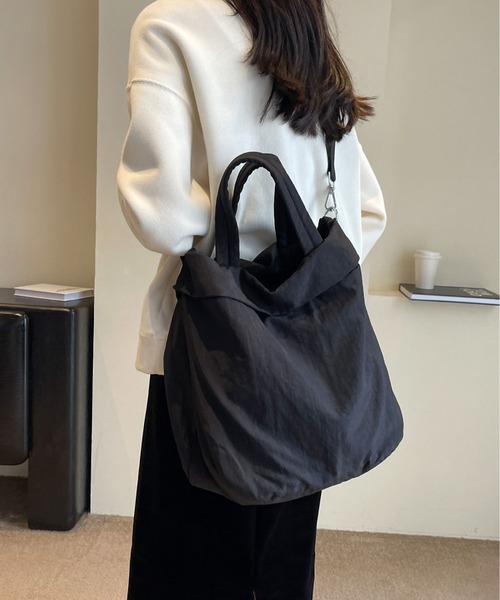 LA VORAGINE(ラ ヴォラジネ)の「2way大容量 シャカシャカビッグトートバッグショルダーバッグ(ショルダーバッグ・レディース・グリーン/ブラック/ベージュ・FREE)」の13枚目の写真