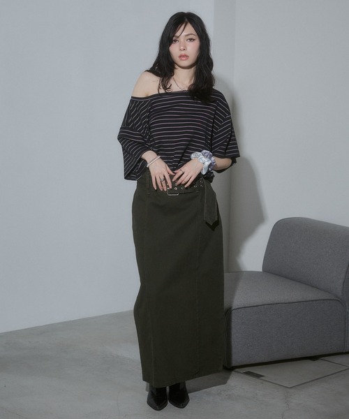 ENVYM（アンビー）の「ルーズオフショルトップス（Tシャツ/カットソー・レディース・ブラック/マルチ/ホワイト/ホワイト系その他・FREE）」の21枚目の写真
