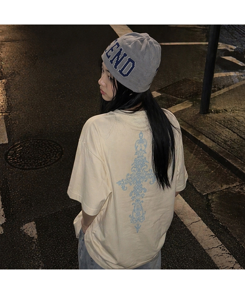 GRAVER（グレーバー）の「[ユニセックス]バックシムクロス半袖Tシャツ_3カラー（Tシャツ/カットソー・レディース・チャコールグレー/ブラック/サンドベージュ・SMALL/MEDIUM/LARGE）」の3枚目の写真