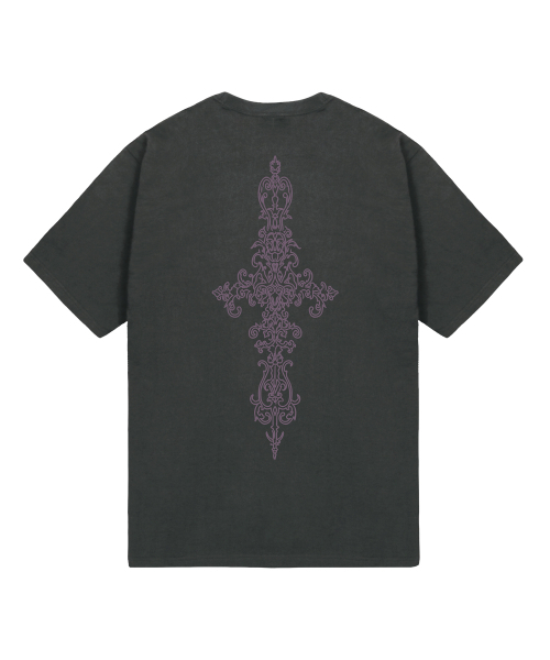 GRAVER（グレーバー）の「[ユニセックス]バックシムクロス半袖Tシャツ_3カラー（Tシャツ/カットソー・レディース・チャコールグレー/ブラック/サンドベージュ・SMALL/MEDIUM/LARGE）」の11枚目の写真