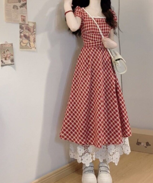 AMAJI(アマジ)の「チェック柄ウエスト切替ロング丈ワンピース(ワンピース・レディース・レッド・SMALL/MEDIUM/LARGE/X-LARGE)」の1枚目の写真