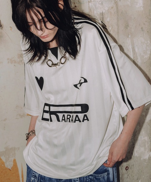 ERAR（エラー）の「【ERAR】ハートロゴデザイン半袖ユニフォームTシャツ（シャツ/ブラウス・メンズ・ホワイト/ブラック・S/L/M/XL）」の6枚目の写真