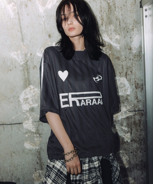 ERAR（エラー）の「【ERAR】ハートロゴデザイン半袖ユニフォームTシャツ（シャツ/ブラウス・メンズ・ホワイト/ブラック・S/L/M/XL）」の17枚目の写真
