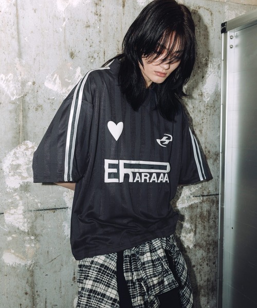 ERAR（エラー）の「【ERAR】ハートロゴデザイン半袖ユニフォームTシャツ（シャツ/ブラウス・メンズ・ホワイト/ブラック・S/L/M/XL）」の18枚目の写真