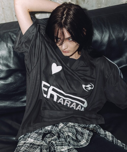 ERAR（エラー）の「【ERAR】ハートロゴデザイン半袖ユニフォームTシャツ（シャツ/ブラウス・メンズ・ホワイト/ブラック・S/L/M/XL）」の21枚目の写真