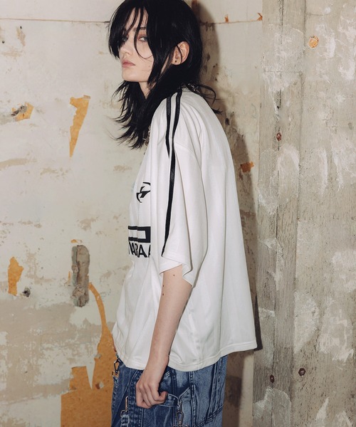 ERAR（エラー）の「【ERAR】ハートロゴデザイン半袖ユニフォームTシャツ（シャツ/ブラウス・メンズ・ホワイト/ブラック・S/L/M/XL）」の4枚目の写真