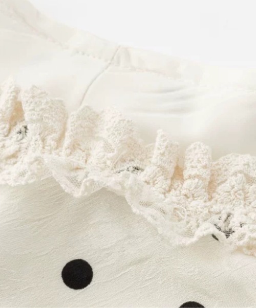 LA POMME petit(ラポミ・プチ)の「Asymmetry Ruffle Dots Cami Dress(ワンピース・レディース・アイボリー・SMALL/LARGE/MEDIUM)」の3枚目の写真
