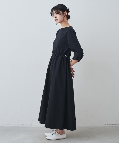 IEDIT(イディット)の「IEDIT 一枚でコーデが決まる袖タックTシャツと撥水(はっすい)スカートのドッキングワンピース(ワンピース・レディース・ブラック/カーキ・SP/4L/3L/LL/L/M/MP)」の3枚目の写真