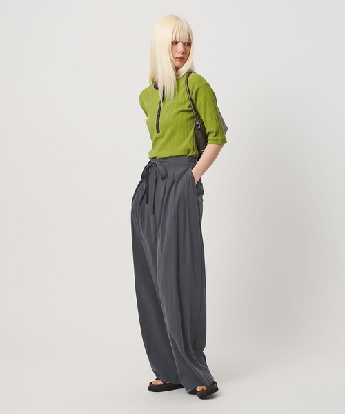 BEAUTY&YOUTH UNITED ARROWS(ビューティーアンドユースユナイテッドアローズ)の「セルロースブレンド ベルトループ ワイドパンツ ウォッシャブル(その他パンツ・レディース・ダークグレー/ダークブラウン/ベージュ・S/XS/M)」の2枚目の写真