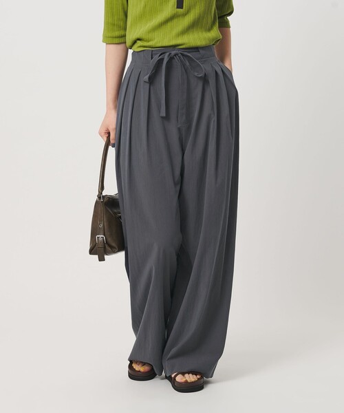 BEAUTY&YOUTH UNITED ARROWS(ビューティーアンドユースユナイテッドアローズ)の「セルロースブレンド ベルトループ ワイドパンツ ウォッシャブル(その他パンツ・レディース・ダークグレー/ダークブラウン/ベージュ・S/XS/M)」の22枚目の写真