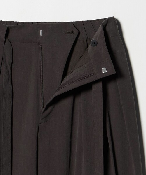 BEAUTY&YOUTH UNITED ARROWS(ビューティーアンドユースユナイテッドアローズ)の「セルロースブレンド ベルトループ ワイドパンツ ウォッシャブル(その他パンツ・レディース・ダークグレー/ダークブラウン/ベージュ・S/XS/M)」の12枚目の写真