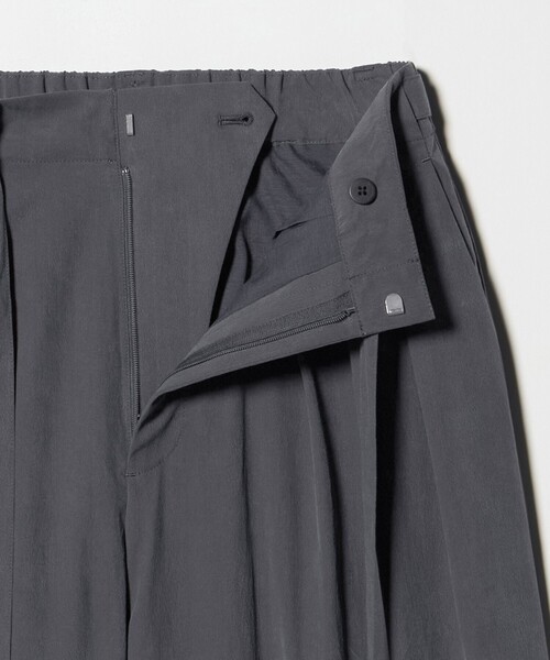 BEAUTY&YOUTH UNITED ARROWS(ビューティーアンドユースユナイテッドアローズ)の「セルロースブレンド ベルトループ ワイドパンツ ウォッシャブル(その他パンツ・レディース・ダークグレー/ダークブラウン/ベージュ・S/XS/M)」の16枚目の写真
