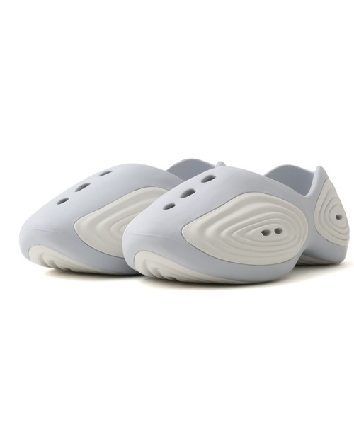 crocs(クロックス)の「crocs Ripple / クロック スリップル(サンダル・メンズ・グレー・26.0cm/27.0cm/28.0cm/29.0cm)」の1枚目の写真