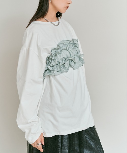 W:Huku(フーク)の「ビスチェ セット ロング Tシャツ / Layered Look: Frill Bustier & Long Sleeve Top(Tシャツ/カットソー・レディース・ライトブラウン/オフホワイト・FREE)」の3枚目の写真