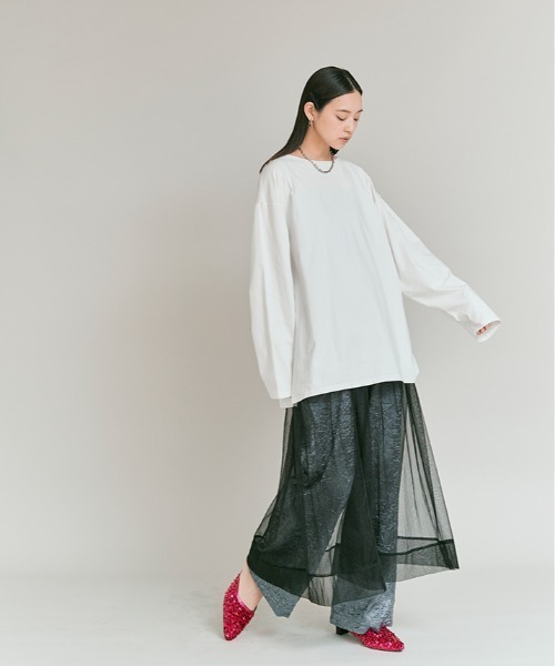 W:Huku(フーク)の「ビスチェ セット ロング Tシャツ / Layered Look: Frill Bustier & Long Sleeve Top(Tシャツ/カットソー・レディース・ライトブラウン/オフホワイト・FREE)」の6枚目の写真
