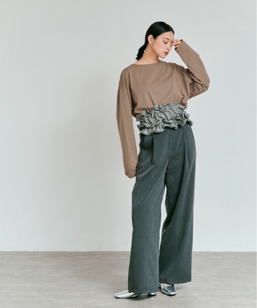 W:Huku(フーク)の「ビスチェ セット ロング Tシャツ / Layered Look: Frill Bustier & Long Sleeve Top(Tシャツ/カットソー・レディース・ライトブラウン/オフホワイト・FREE)」の7枚目の写真