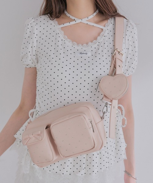 OLIVE des OLIVE(オリーブデオリーブ)の「ハートポーチ付きキラキラショルダーバッグ(ショルダーバッグ・レディース・ブラック/オフホワイト/ピンク・FREE)」の1枚目の写真
