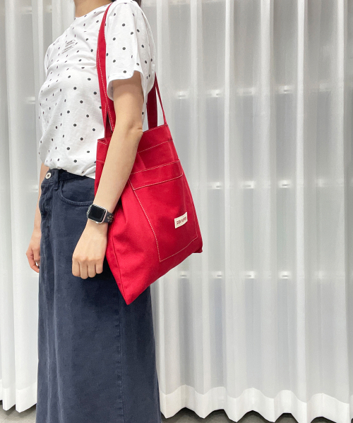 DER KOFFER（デルコッファー）の「SHOPPER POCKET BAG [RED]（エコバッグ/サブバッグ・レディース・その他・FREE）」の3枚目の写真