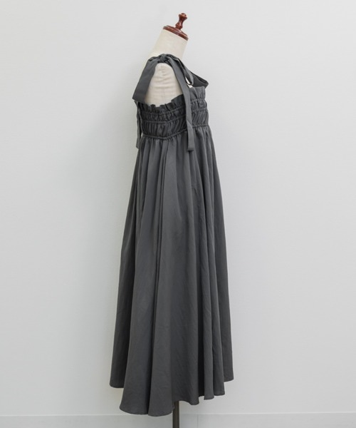 CLETTE(クレット)の「ショルダーリボンワンピース(ワンピース・レディース・ブラック/アイボリー/グレー・4L/3L/LL)」の13枚目の写真