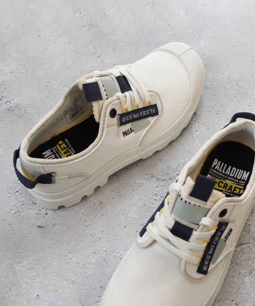 PALLADIUM(パラディウム)の「PAMPA OX RE-CRAFT ローカット スニーカー(スニーカー・メンズ・オフホワイト/カーキ/ベージュ/ブラック・26cm/27.5cm/27cm/28cm/23cm/24.5cm/24cm/25.5cm/25cm/26.5cm/23.5cm/22.5cm)」の1枚目の写真