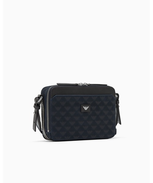 EMPORIO ARMANI(エンポリオアルマーニ)の「【エンポリオ アルマーニ】ロゴ型押し レザー クロスボディ カメラバッグ(ショルダーバッグ・メンズ・ダークネイビー/オリーブ・FREE)」の9枚目の写真