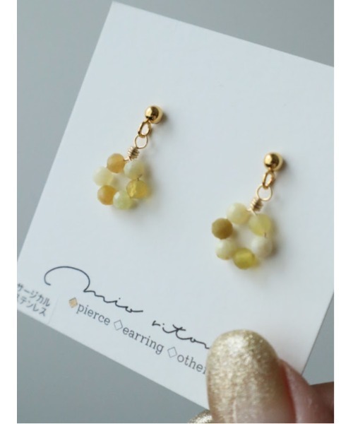 tone（トーン）の「【mio ritomo】ichika イエローオパール 小花ピアス(MA)（ピアス（両耳用）・レディース・ゴールド・FREE）」の2枚目の写真