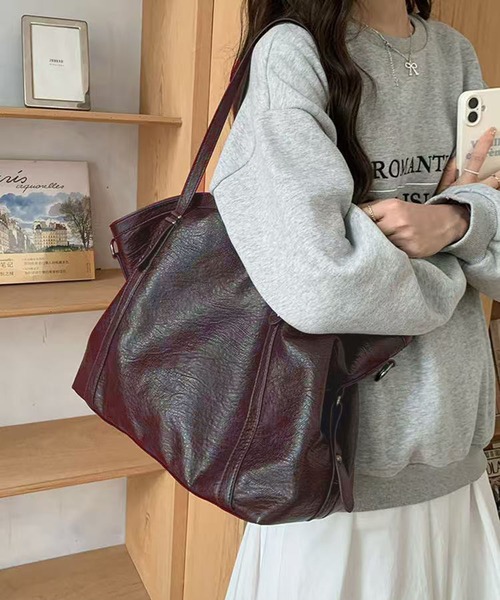 WESTSEA（ウエストシー）の「星スタッズ A4収納 2WAYフェイクレザートートバッグ／大容量 ショルダーバッグ（トートバッグ・レディース・ブラック/ワイン・FREE）」の2枚目の写真