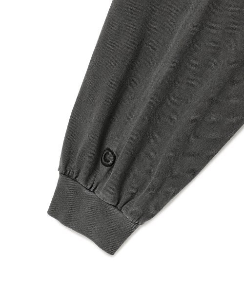 Cavish(カビシ)の「PIGMENT SELLER LOGO LS TEE CHARCOAL(CV2ESUT552A)(Tシャツ/カットソー・レディース・チャコール・SMALL/MEDIUM/LARGE/X-LARGE)」の3枚目の写真