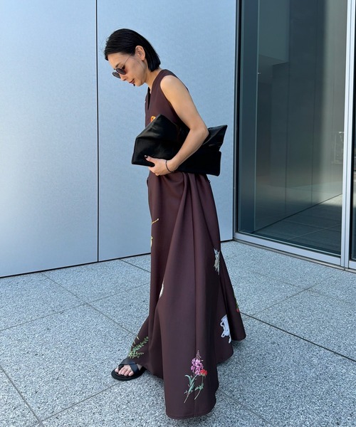 Ameri(アメリ)の「ELEANOR LINEN LIKE DRESS(ドレス・レディース・ブラウン/ブラック/アイボリー・SMALL/MEDIUM)」の7枚目の写真