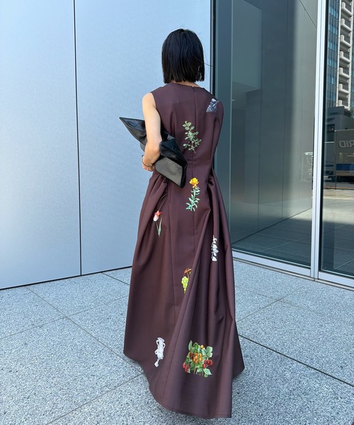 Ameri(アメリ)の「ELEANOR LINEN LIKE DRESS(ドレス・レディース・ブラウン/ブラック/アイボリー・SMALL/MEDIUM)」の8枚目の写真