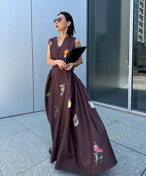 Ameri(アメリ)の「ELEANOR LINEN LIKE DRESS(ドレス・レディース・ブラウン/ブラック/アイボリー・SMALL/MEDIUM)」の5枚目の写真