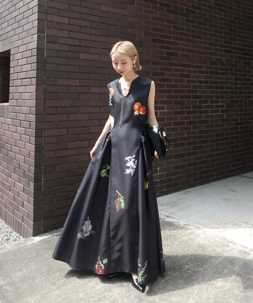 Ameri(アメリ)の「ELEANOR LINEN LIKE DRESS(ドレス・レディース・ブラウン/ブラック/アイボリー・SMALL/MEDIUM)」の11枚目の写真