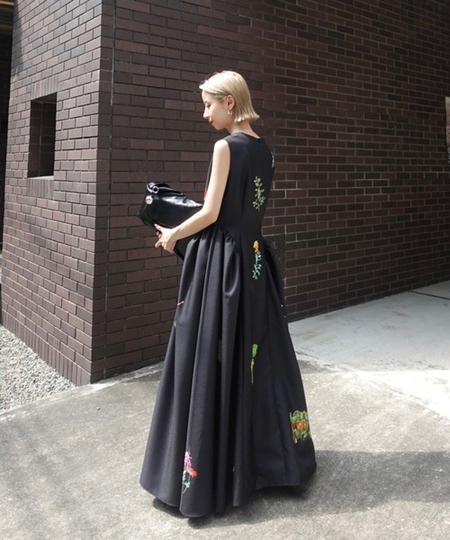 Ameri(アメリ)の「ELEANOR LINEN LIKE DRESS(ドレス・レディース・ブラウン/ブラック/アイボリー・SMALL/MEDIUM)」の13枚目の写真