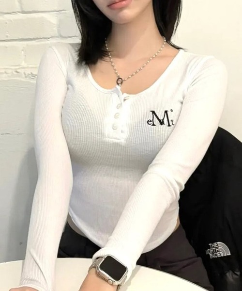 MUCENT(ムセント)の「MUCENT/ANIVボタンロングスリーブトップス(Tシャツ/カットソー・レディース・ブラック/ホワイト・FREE)」の4枚目の写真