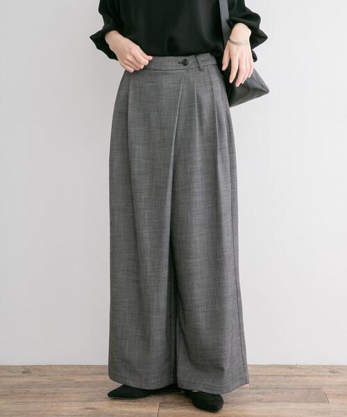 ITEMS URBANRESEARCH(アイテムズ アーバンリサーチ)の「ラップワイドパンツ(その他パンツ・レディース・ブラウン/ブラック・SMALL/MEDIUM)」の2枚目の写真
