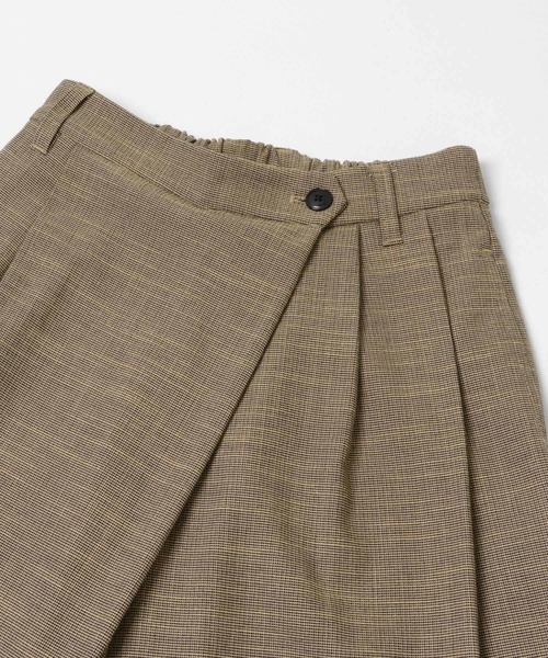 ITEMS URBANRESEARCH(アイテムズ アーバンリサーチ)の「ラップワイドパンツ(その他パンツ・レディース・ブラウン/ブラック・SMALL/MEDIUM)」の16枚目の写真